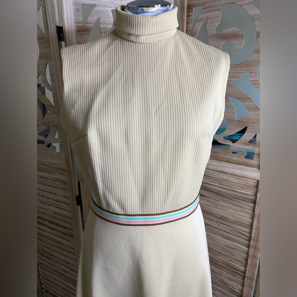 Vintage Bleeker Street 1960’s  Sleeveless Cream Dress with Striped Waist - Picture 4 of 9